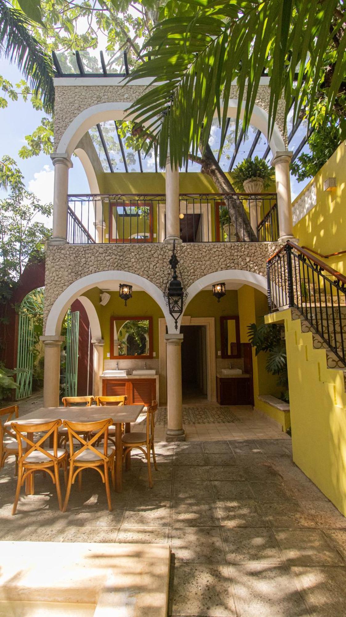 Hostal Poquito A Poquito Valladolid  Eksteriør billede