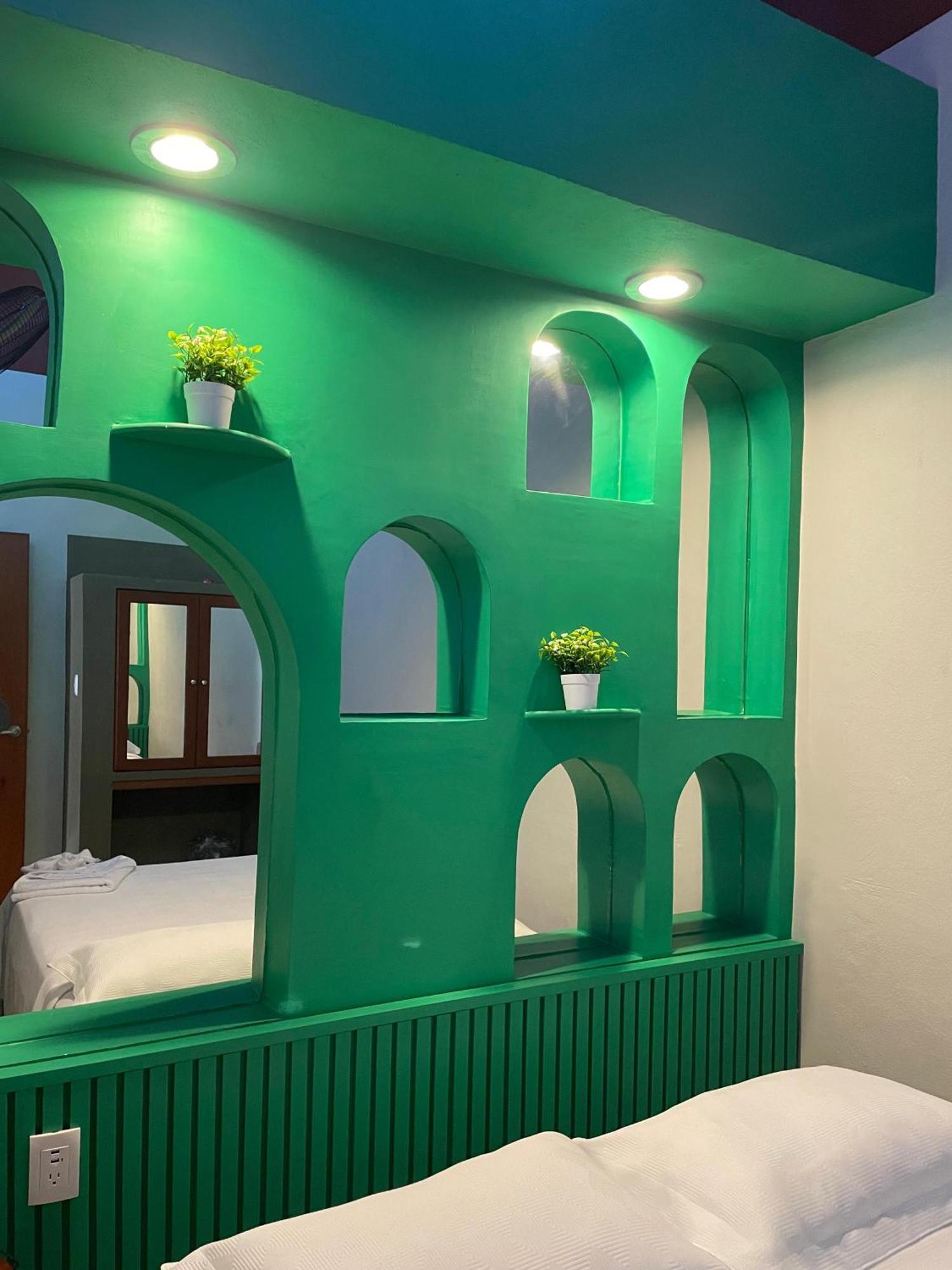 Hostal Poquito A Poquito Valladolid  Eksteriør billede