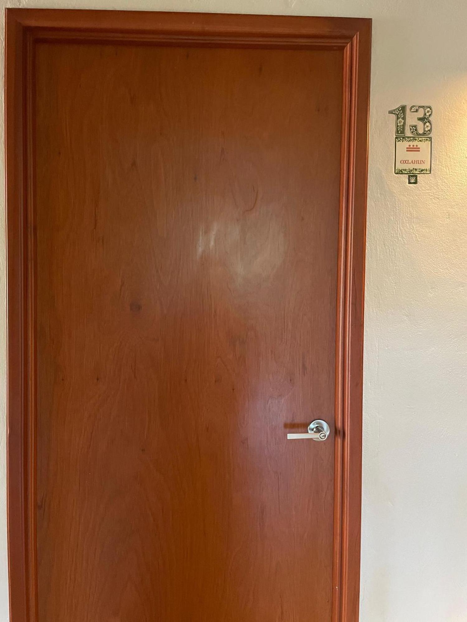 Hostal Poquito A Poquito Valladolid  Eksteriør billede