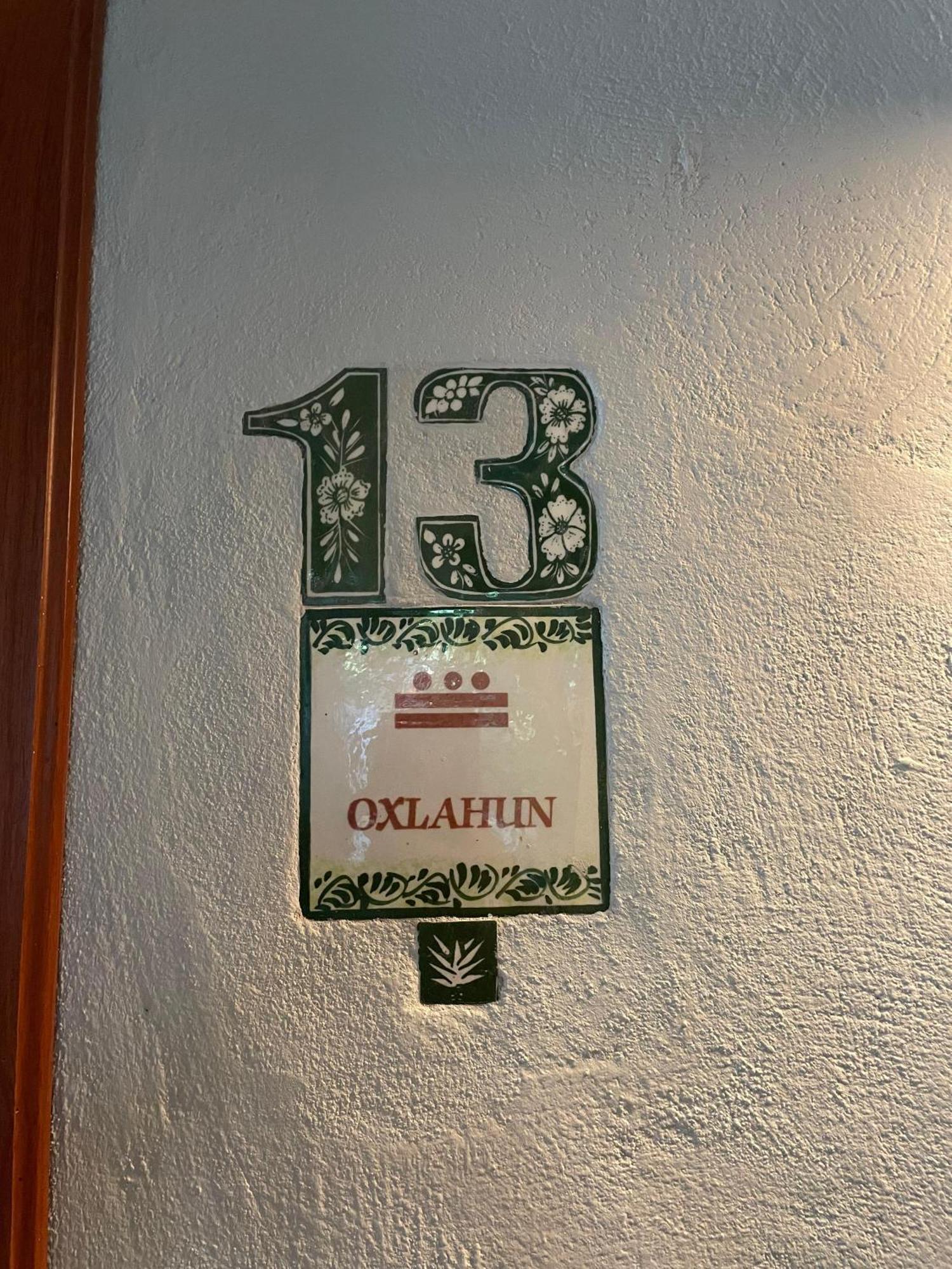 Hostal Poquito A Poquito Valladolid  Eksteriør billede