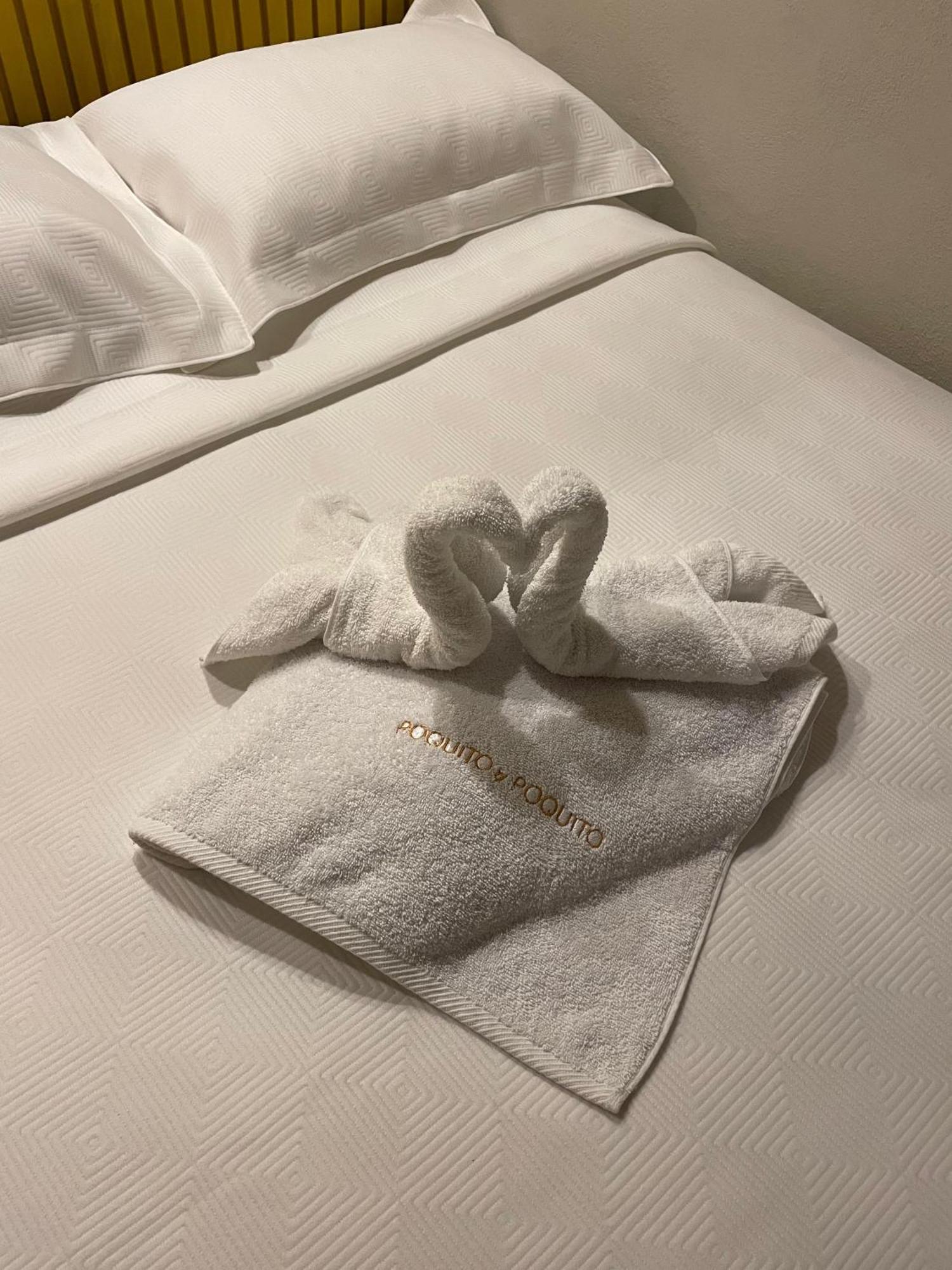 Hostal Poquito A Poquito Valladolid  Eksteriør billede