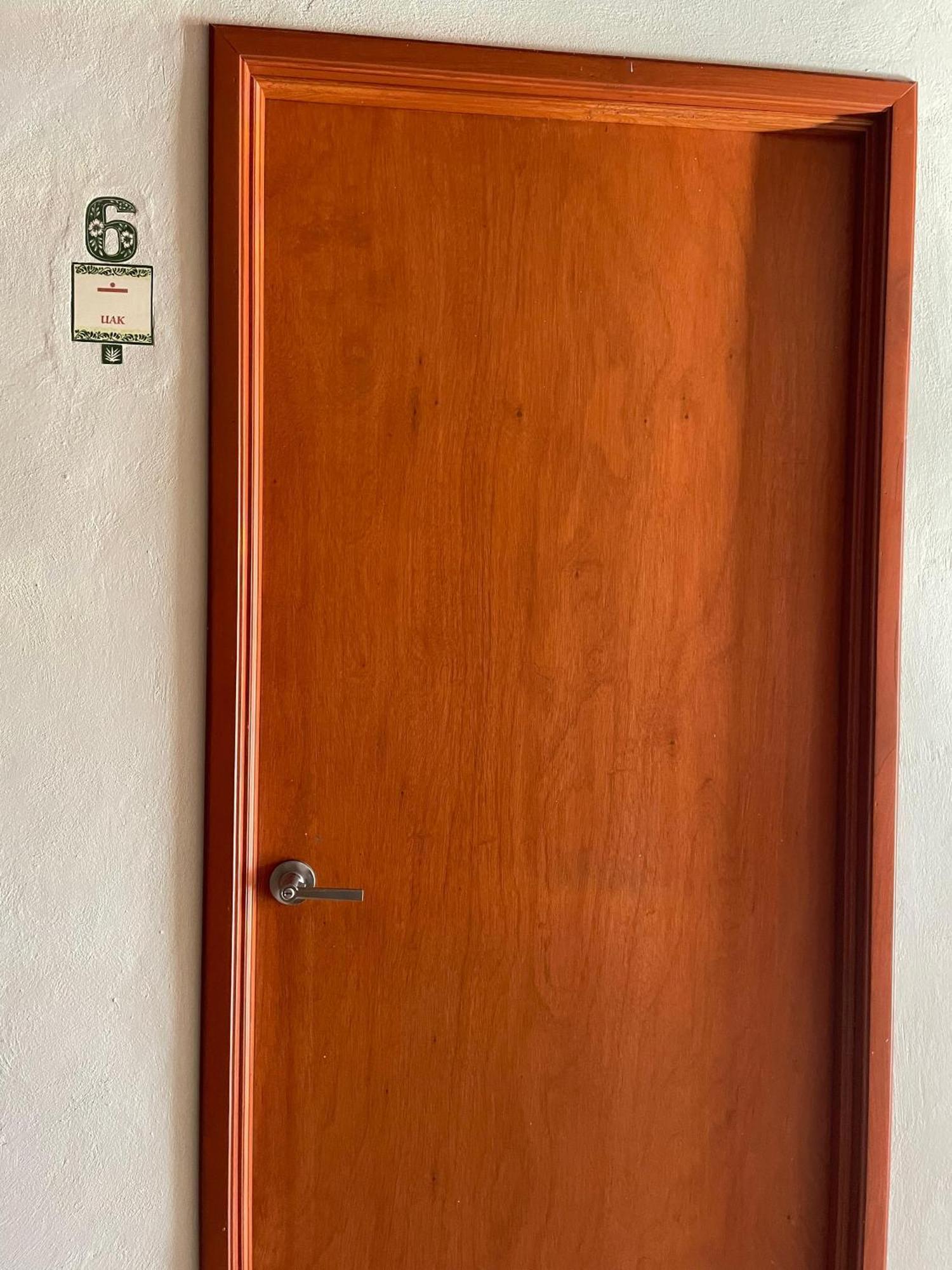 Hostal Poquito A Poquito Valladolid  Eksteriør billede