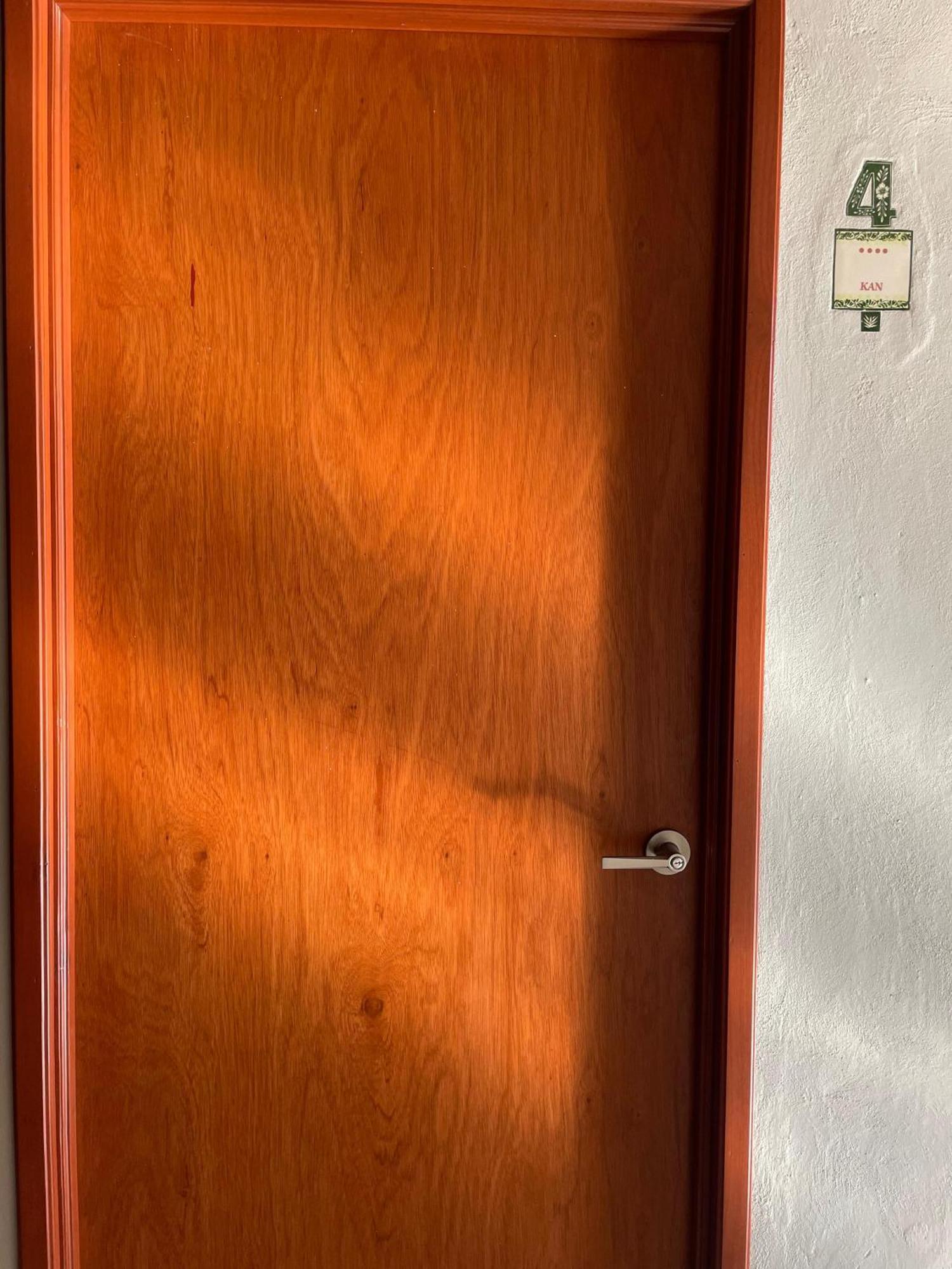 Hostal Poquito A Poquito Valladolid  Eksteriør billede