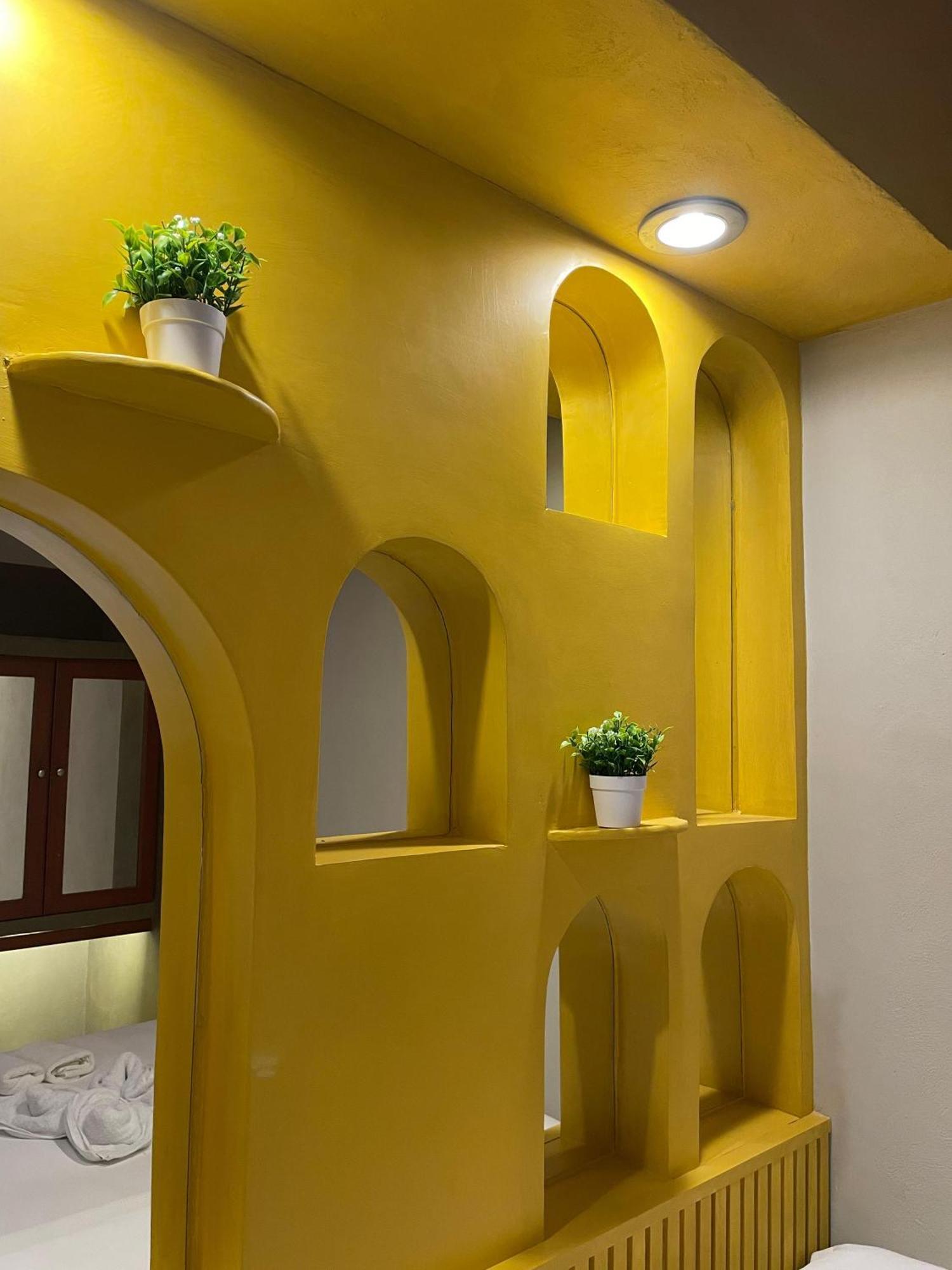 Hostal Poquito A Poquito Valladolid  Eksteriør billede