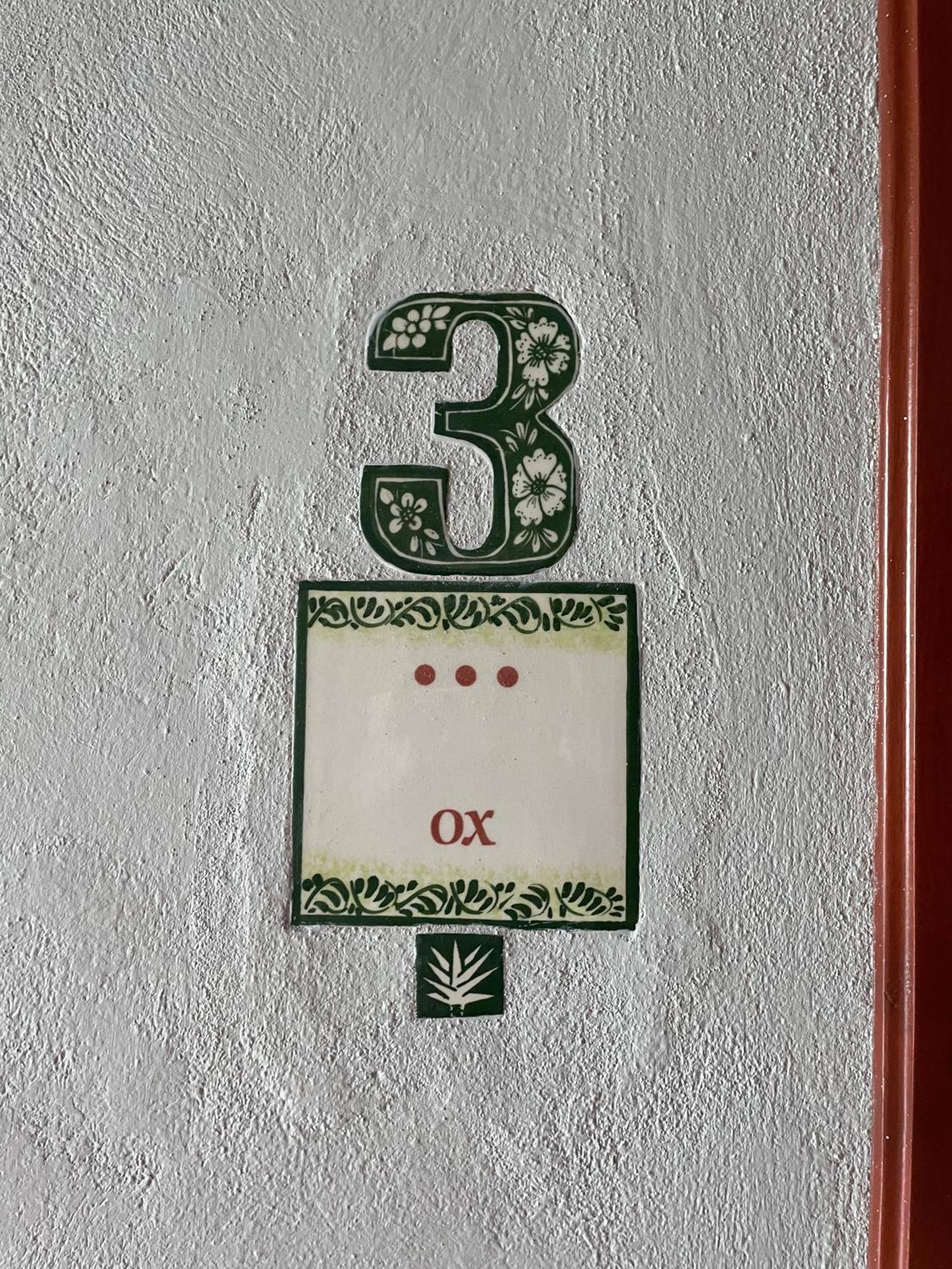Hostal Poquito A Poquito Valladolid  Eksteriør billede